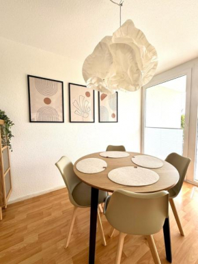 2 Zimmer - Schweizer Grenze, Balkon, Parkplatz